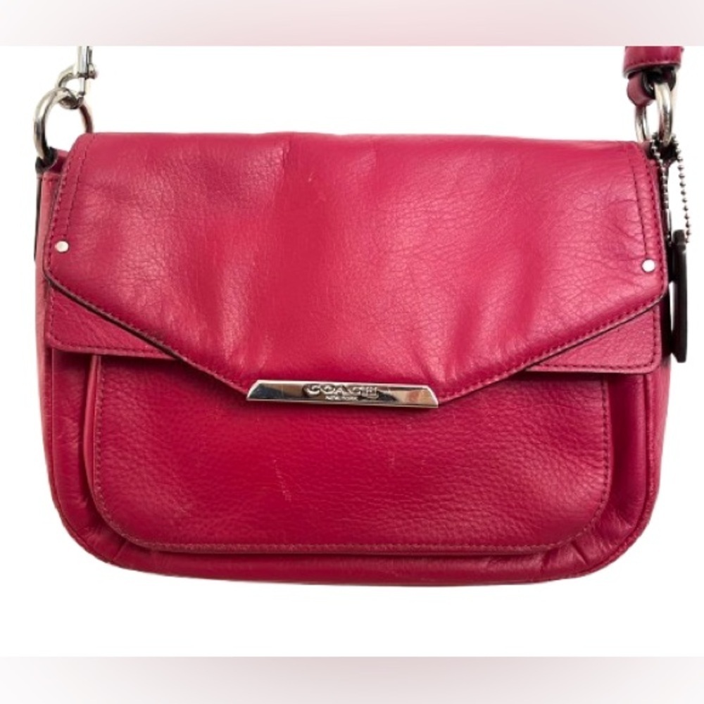 Vintage 90s Coach Taylor Mini Flap Crossbody
Berry Red Leather Silver Hardware - Picture 1 of 8